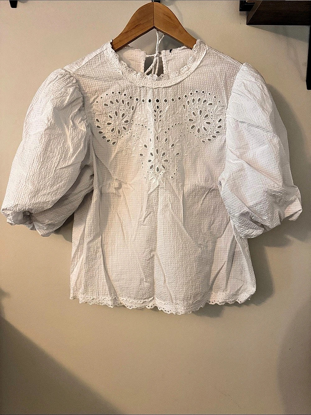 H&M Medium Eyelet Puff Sleeve Blouse in White